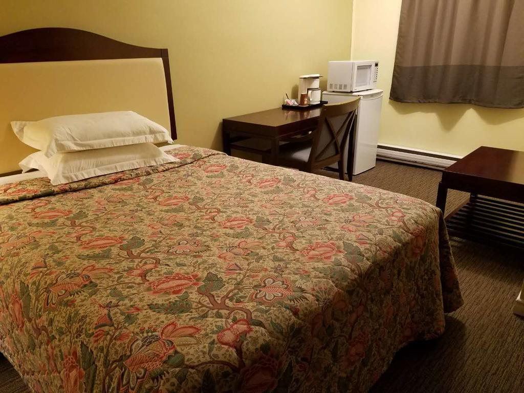 7 West Motel Carleton Place Экстерьер фото