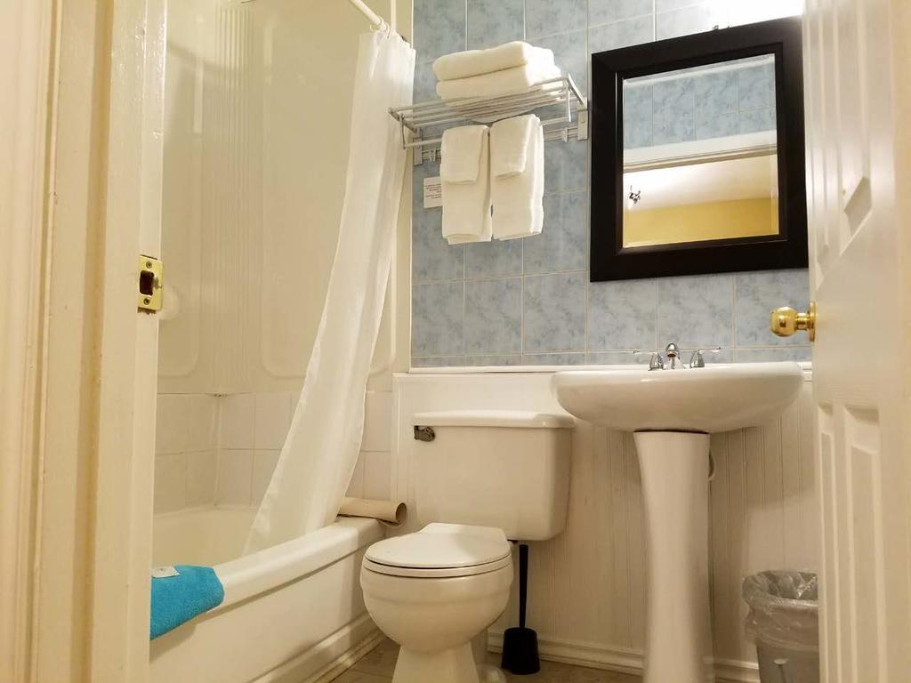 7 West Motel Carleton Place Экстерьер фото